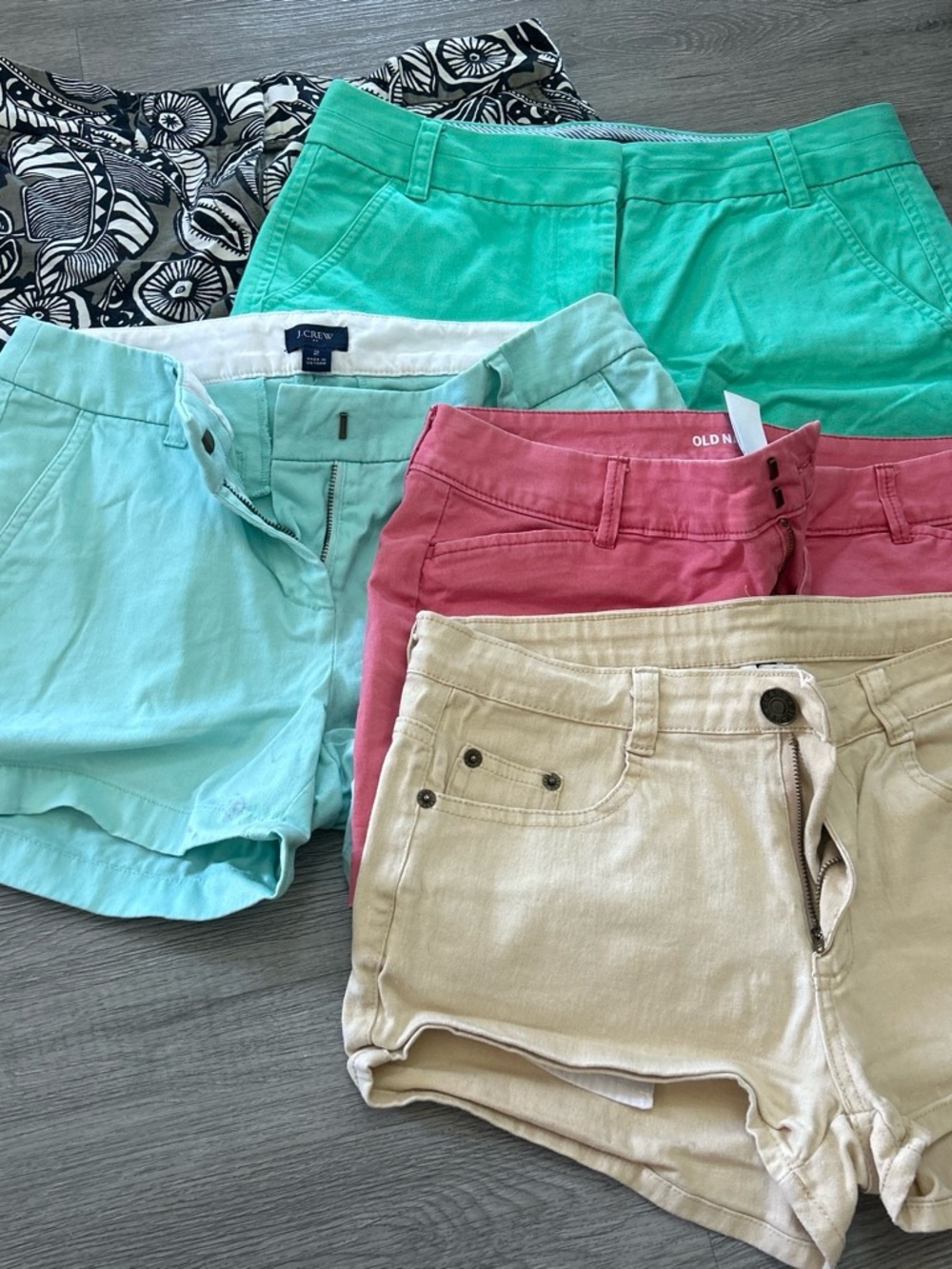 Lot of 5 womens shorts various brands and inseam length
